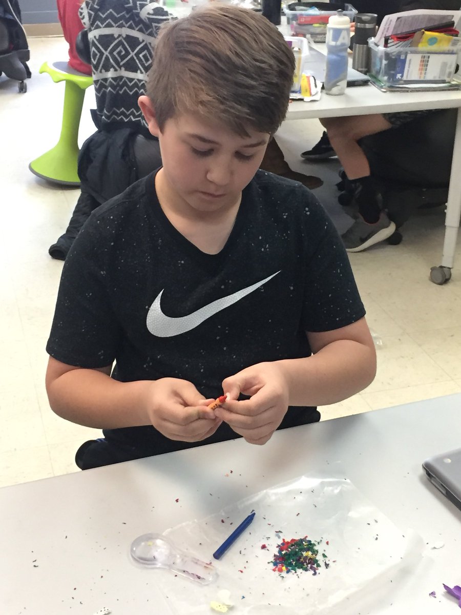 RodgersC_'s tweet photo. Weathering our crayon rocks today - we can’t wait to watch them go through the rock cycle!! #rockingoodtime @EESMaher @scienceCCPS https://t.co/UuqkBSCtw9