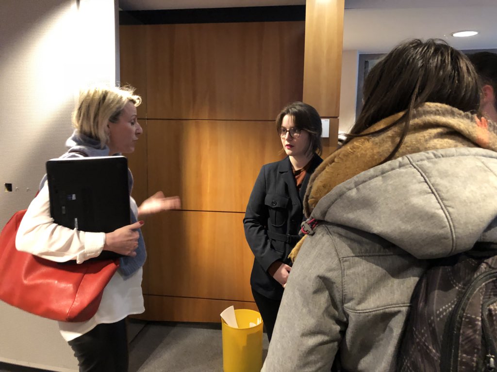 Het was een vurige discussie daarstraks, in het Vlaams Parlement. 

“Hoe studentenvertegenwoordiging stimuleren” beroert duidelijk de gemoederen.

Bedankt aan de massaal aanwezige studentendelegatie &amp; de uitdagende vragen van de volksvertegenwoordigers!

Een unieke ervaring.