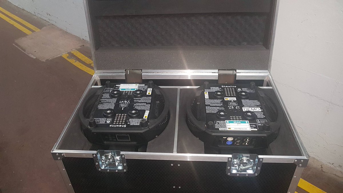 RIPISIFlightCas's tweet photo. 5 x  #PhilipsShowline  350 Hydrus pro lighting flight cases are #ReadytoRock https://t.co/AL0lVdDQNd