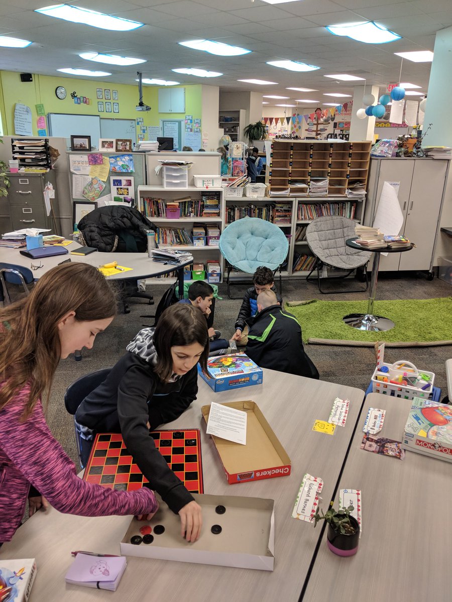 PayaSample's tweet image. Invited former students in for game time this morning. GREAT start to the day! 💜