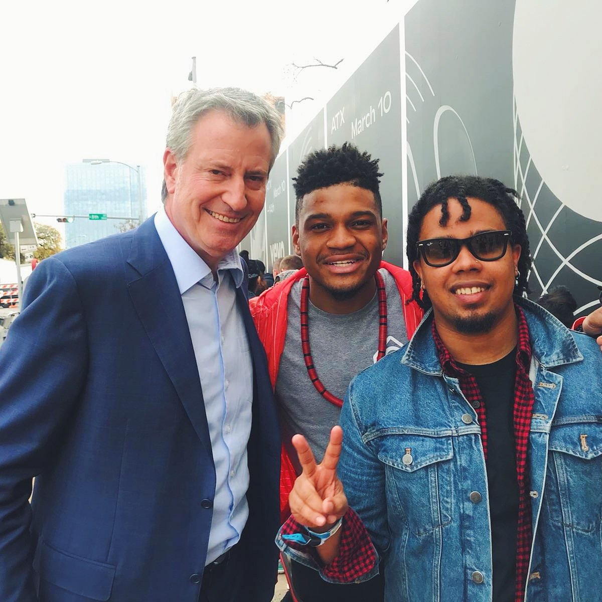 chief_ofo's tweet photo. caught up with Mayor de Blasio in the street and gave him the rundown on WYL....he said "wow, NYC needs this!" #tookmycard #choppeditupsomemore #sxswthings #moremore #wyl https://t.co/dbJJfQA6Pz