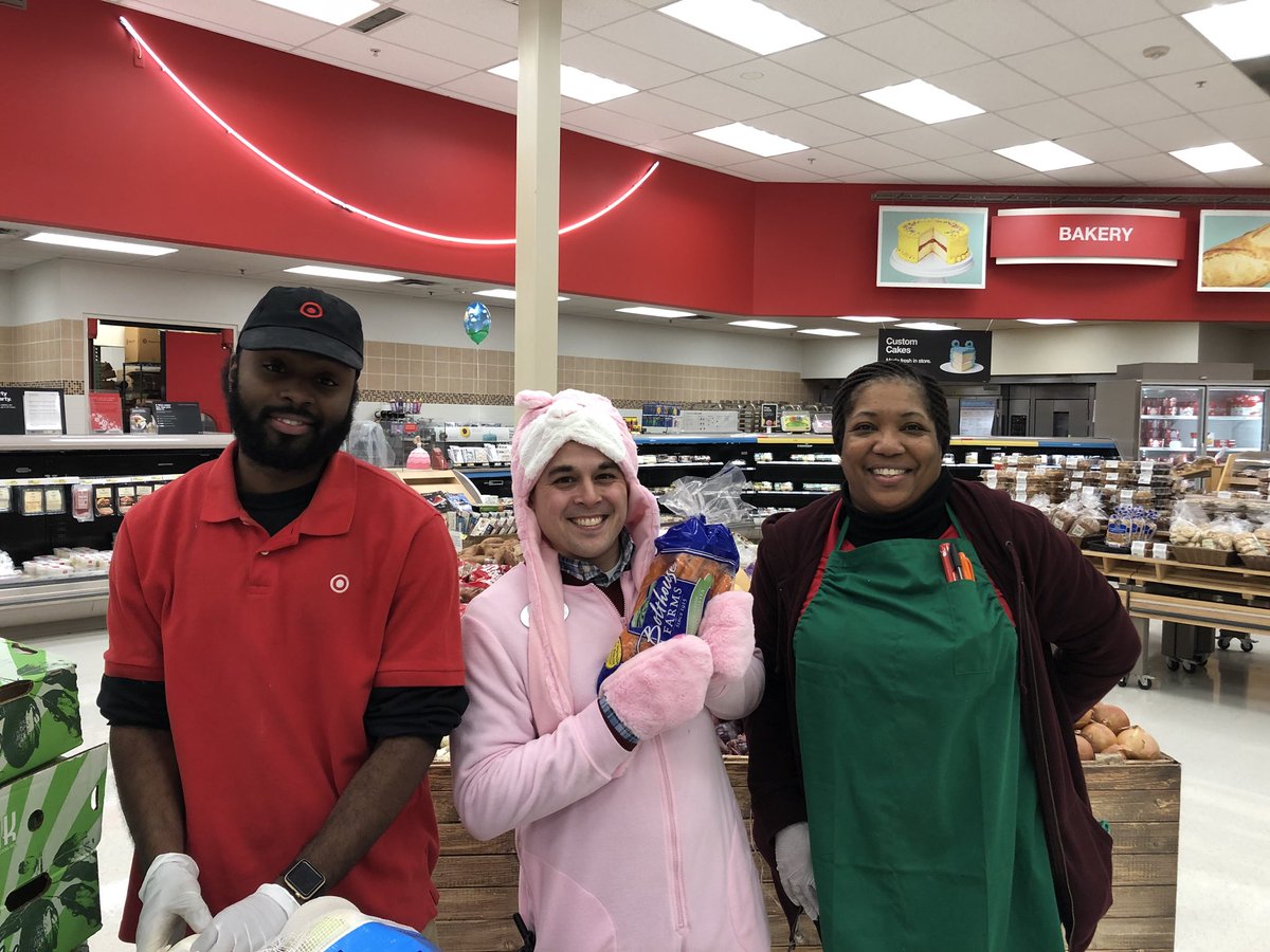 When somebunny is happy about being green, he brings the Easter bunny early! #2490 #hillsidehappenings <a href="/perez_patrick/">Patrick Perez</a> <a href="/lizette582/">Lizette</a>