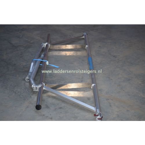 laddersenrolst1's tweet photo. (TIP)Op zoek naar een rolsteiger die voldoet aan de nieuwe opbouwnorm? Neem dan snel een kijkje op https://t.co/3HVKxelEh8. Zo hebben wij bijvoorbeeld de steiger 8.20 wh x 1.35 x 2.45 scherp geprijsd!(dubbele voorloopleuning) #rolsteiger #bouw #aanbieding #tip #dinsdag #schilders https://t.co/Fj9QPNIHkO