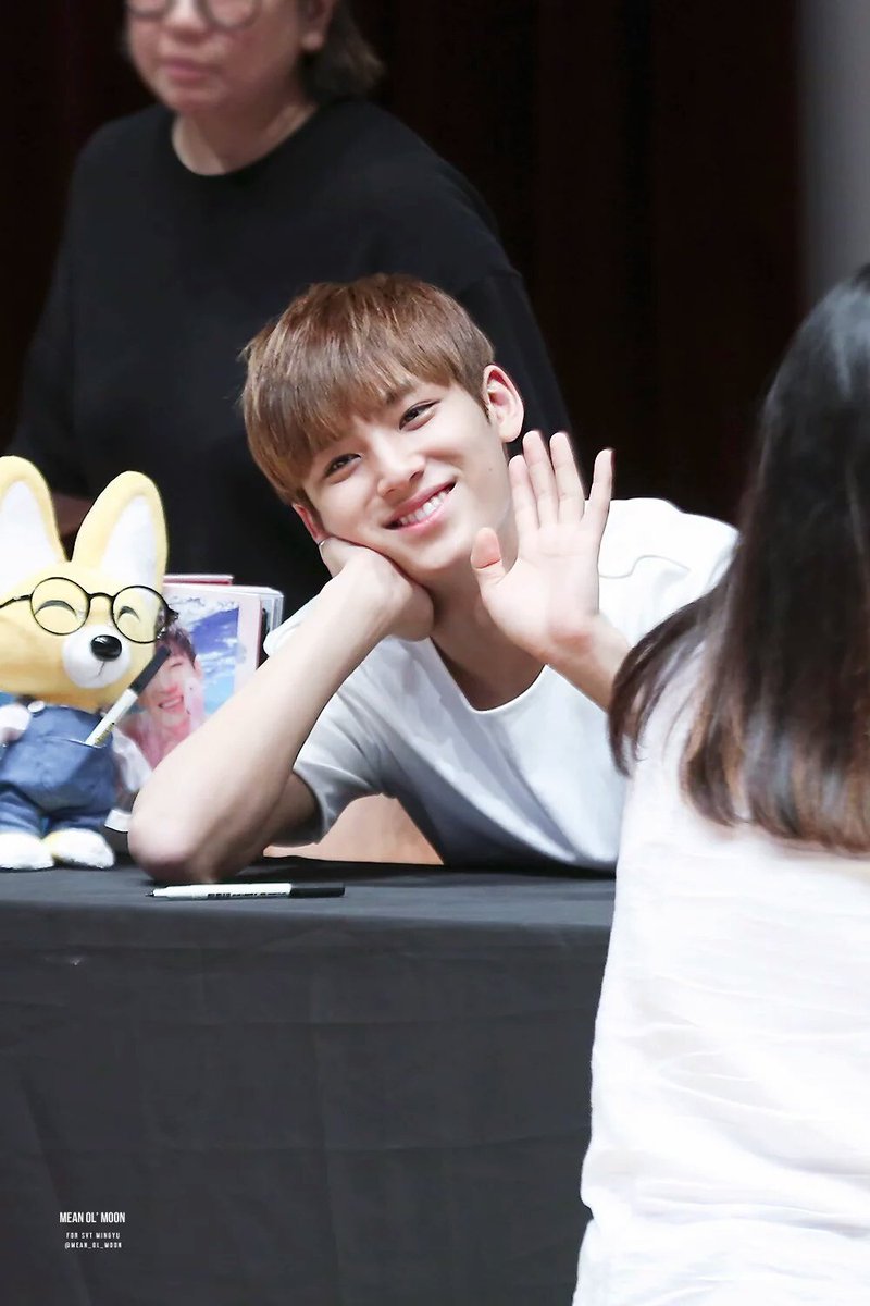 kpopredictions_'s tweet photo. He's one of my favourite persons 💙 https://t.co/pojINyfLaL