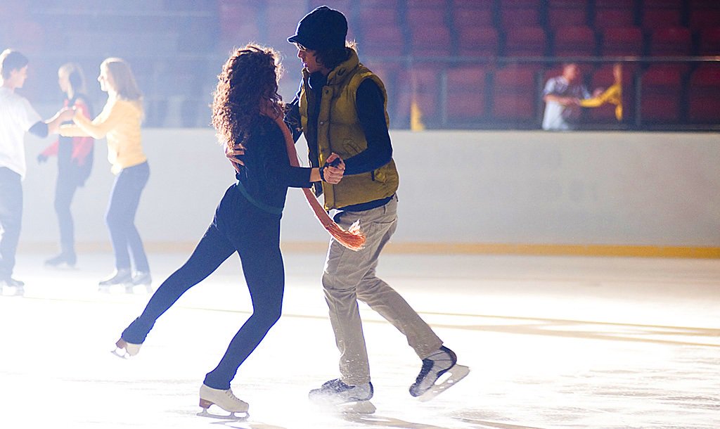 Катки в 19 городских парках <a href="/DepKult/">Департамент Культуры</a> продолжат работать пока держится морозная погода.

#всевпарк