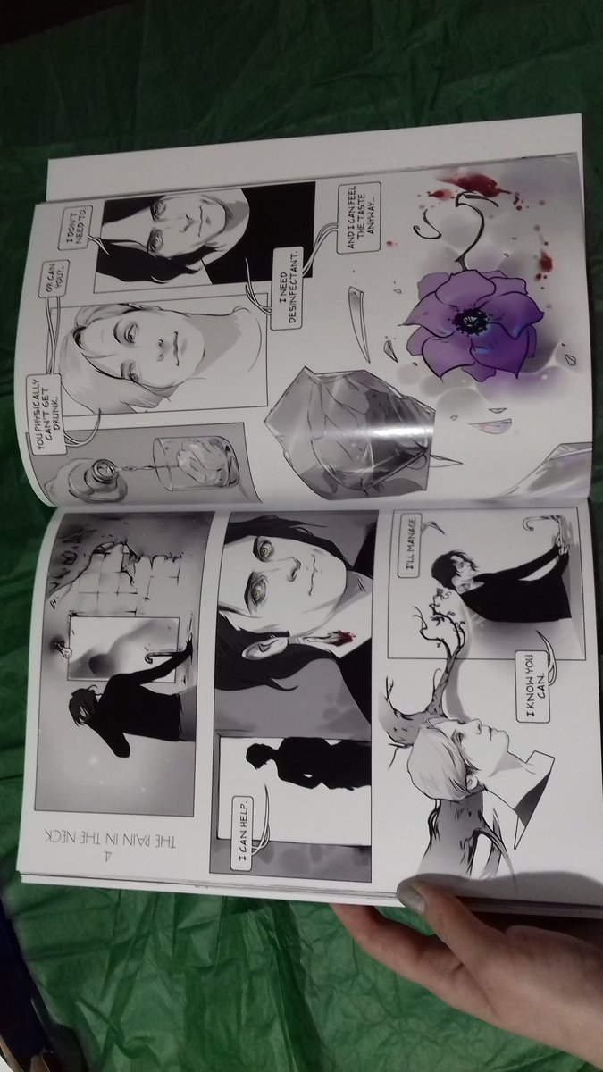 LadyMest's tweet photo. With little help of my friend @Ok_lahoma just received my copy of #Simbiont by amazing @erebusodora. It's sooooo beautiful!
And signed by @hoggsboy. Thank you, sir, for your kind words. I'm so happy right now)))
*sorry for blurred images, my hands still shaking* https://t.co/az9u2mDKUg