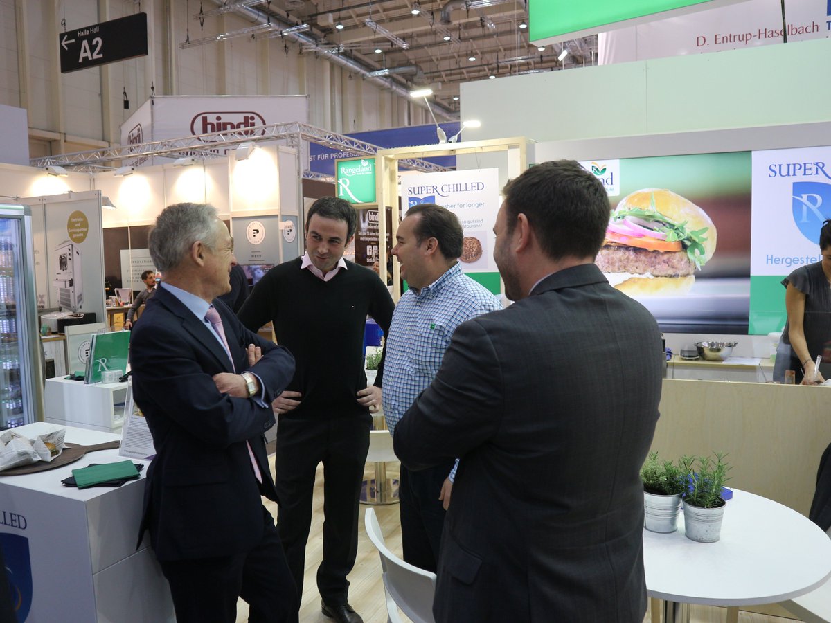 BordBiaGermany's tweet photo. Great to have Minister @RichardbrutonTD visit our @OriginGreen stand today at #internorga18 @CookedCuts @RangelandFoods @helloblanconino Coolhull Farm Desserts and Green Pastures https://t.co/FUPhaDS1rs