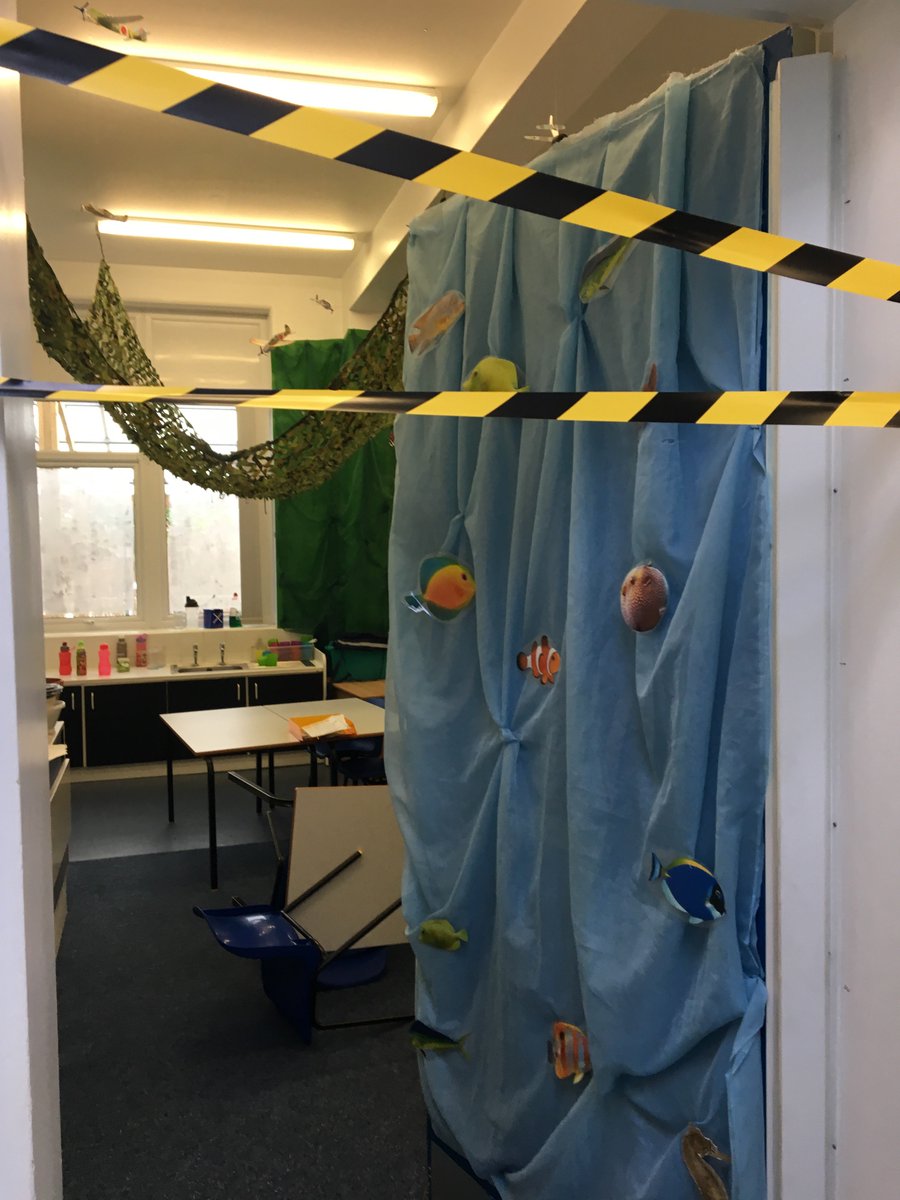 stgac5's tweet photo. What has happened?! So far we think an earthquake might be really strong wind, or rocks falling on Earth from space... let's find out! https://t.co/49VNJQ4COL