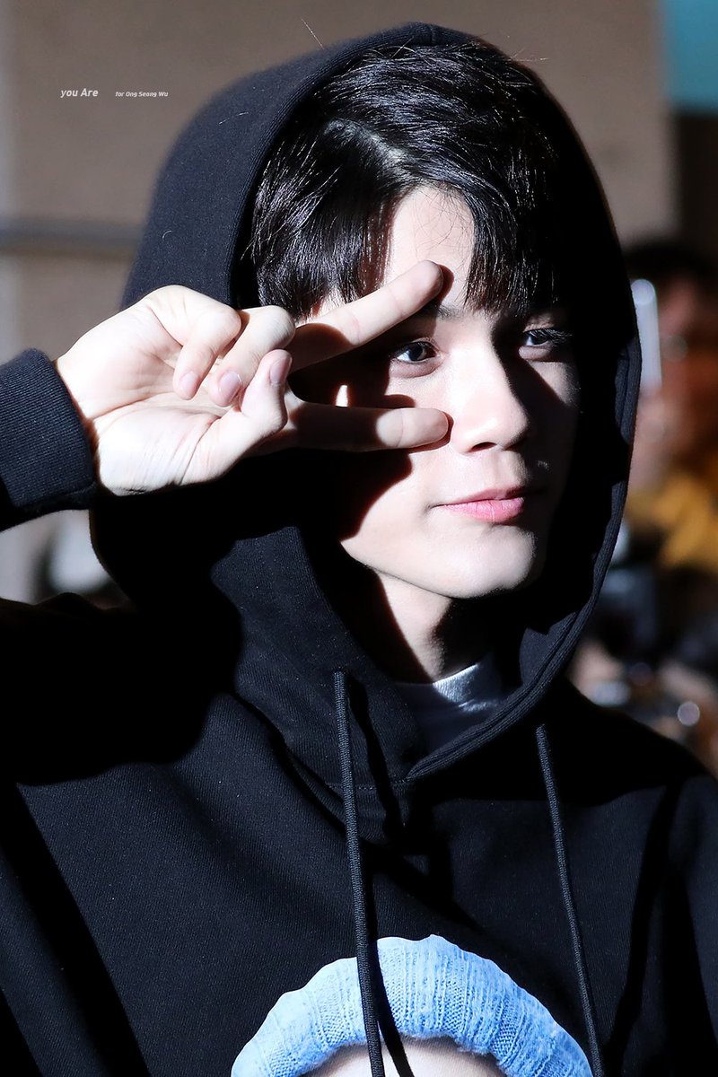 youare_osw's tweet photo. 180311 귀여운 브이 떵우! 콧대 음영마저 잘생겼떵우! ㅠㅠ

#성우 #��성우 #ONGSEONGWU #WANNAONE #워너원 https://t.co/sfAFiOTatk