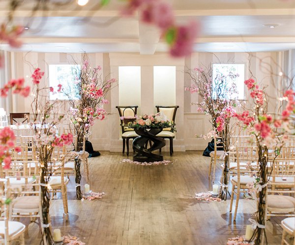 If you are planning your wedding why not come along and join us for our next Open Evening on the 18th March from 12-3 pm. 😄 To book, give us a call on 01394 411288 or email info@woodhallmanor.com