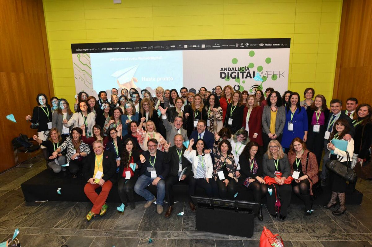 AndConectada's tweet photo. #AndaluciaDW18 Foto de familia de l@s participantes en la jornada #WomANDigital de @EmpleoJunta : "La incorporación del talento femenino al sector #TIC no es una opción, sino una necesidad" Gracias a tod@s. Accede al manifiesto aquí: https://t.co/iJd7txy1Ja https://t.co/7ZZEarywUj