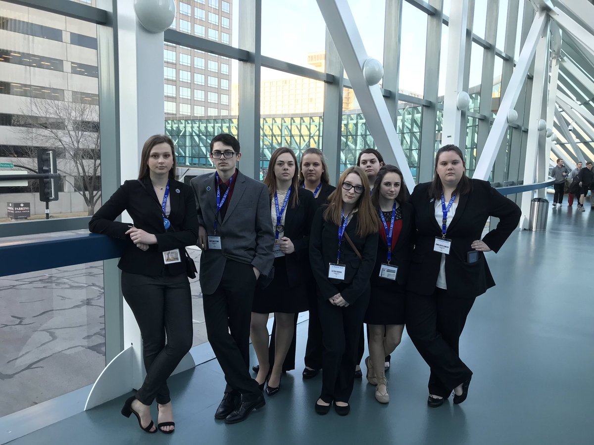 seckmanhighdeca's tweet photo. Seckman's state qualifiers. Good luck to all!! 🎉🔷 @MissouriDECA #ASCENDKC70 https://t.co/2TrR299XI8