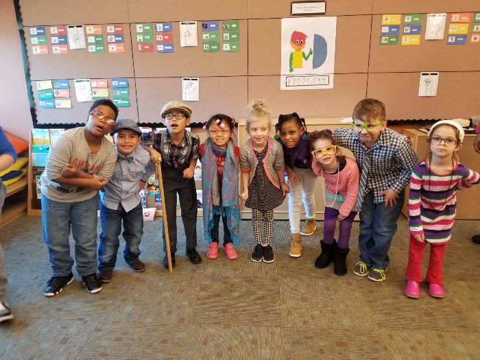 ChristinaK12's tweet photo. Students in grades K-2 at @DSDeaf celebrated their 100th day of school by dressing up as if they were 100 years old! | #DSDeaf  https://t.co/a1iaIxcQHD https://t.co/OYEz3Zxpvg