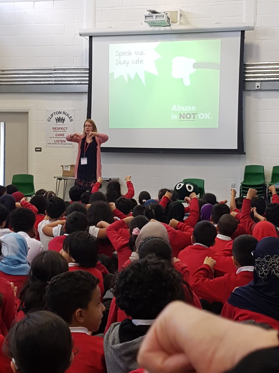A firm thumbs down to abuse here at Clifton! #speakoutstaysafe <a href="/NSPCC/">NSPCC</a> <a href="/UNCRC_Clifton/">UNCRC_ Clifton</a> <a href="/SportAtClifton/">Mr Lamprey</a> <a href="/CliftonPrim/">CliftonPrimary</a>