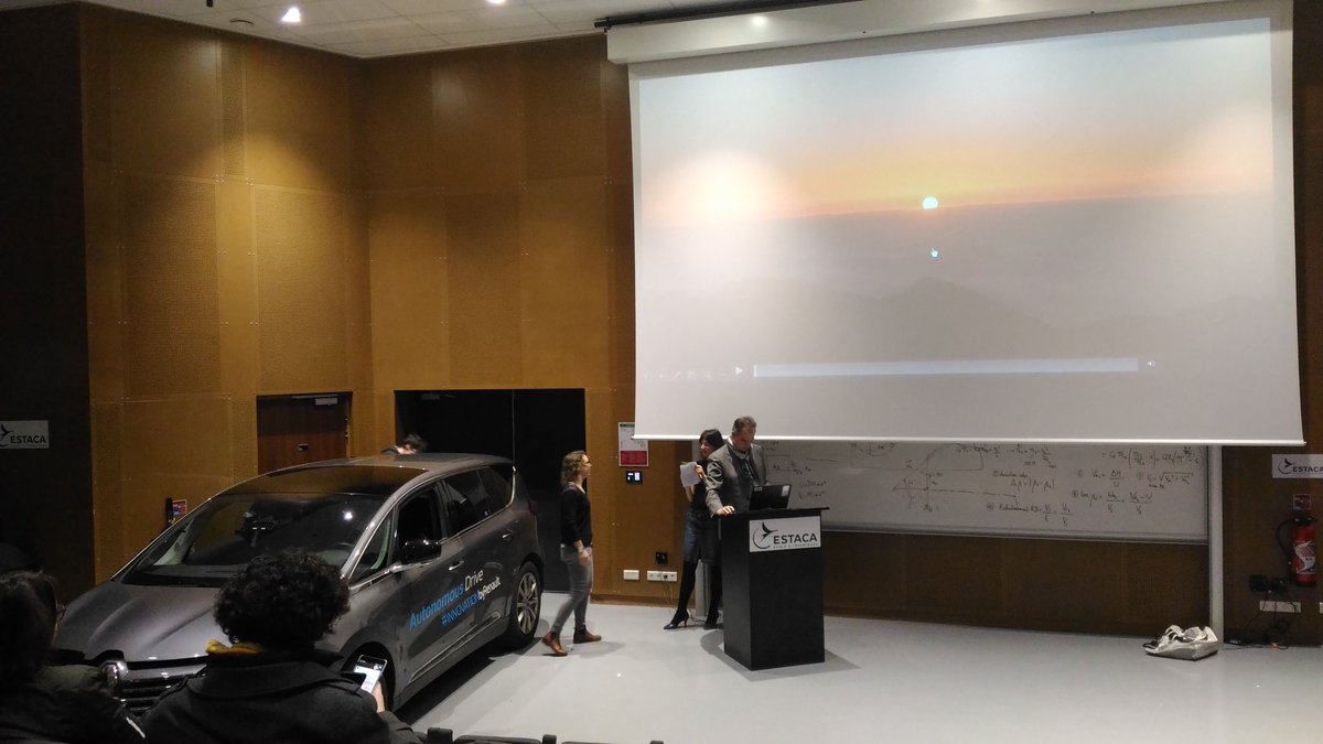 junior_estaca's tweet photo. Superbe conférence sur thème du véhicule autonome par @Renault à l'@Estaca_twit ! 
Comment garder le plaisir de conduire? Le véhicule autonome, un véhicule sûr? De nombreuses problématiques auxquelles nous sommes confrontées aujourd'hui. https://t.co/TW3KVsMM19