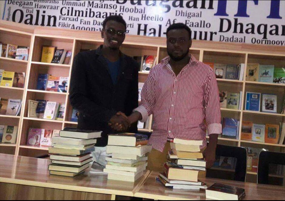 Cantoobo's tweet photo. Happy to have the only public library in the Capital @ifiyeCenter in Hodan District, I'm so proud to have donated a whole bunch of books to this Amazing Center. #DonateAbook https://t.co/n3GXrWCjgQ