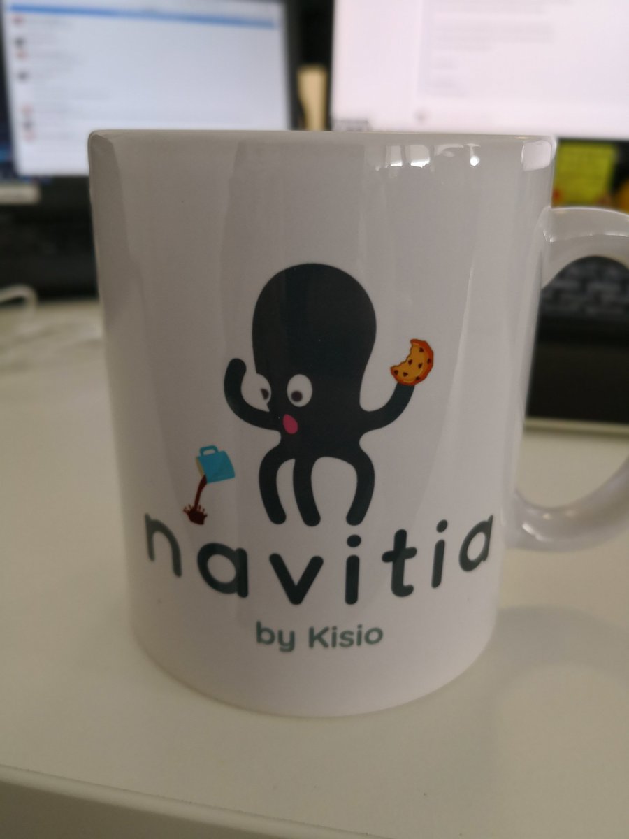 KisioDigitalSD's tweet photo. Il est classe notre mug @navitia ! Merci @BouchraKridech et @KisioDigital ! https://t.co/XrbQbOgffJ