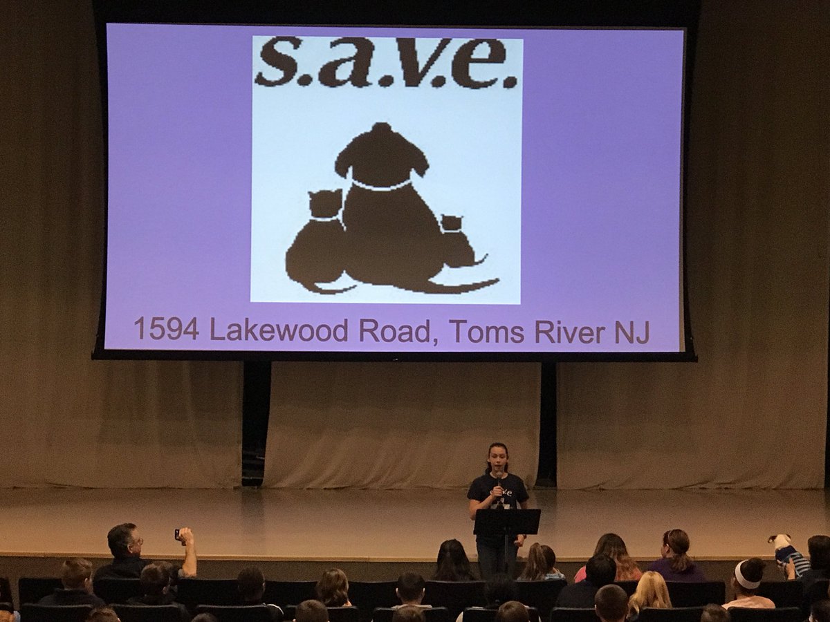 BTES_Bulldogs's tweet photo. Thank you to the amazing student volunteers from S.A.V.E. Animal Rescue for presenting to our students today. Awesome job! #btesbulldogs https://t.co/ItFxaPmdAe