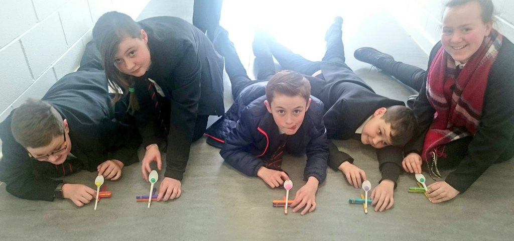 Miss_I_Iqbal's tweet photo. Catapult Fun with S1 Science Club #STEM #ItsAllAboutAngles #heightVSdistance https://t.co/qKxi8VKl9E
