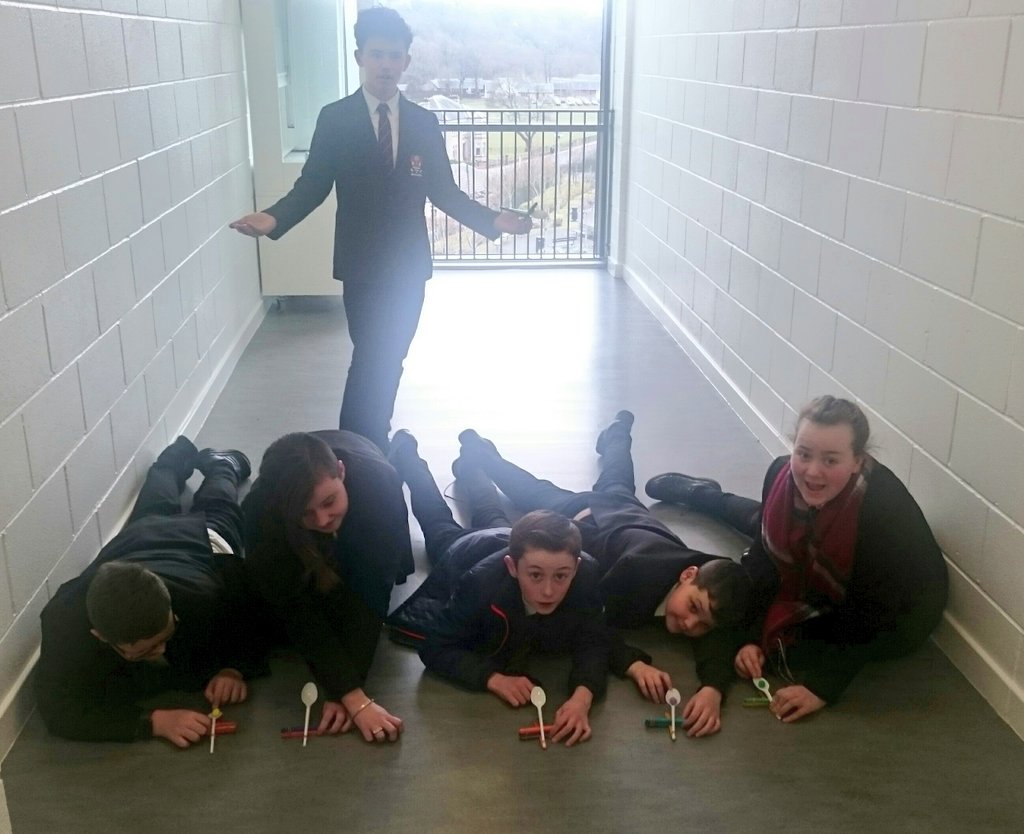 Miss_I_Iqbal's tweet photo. Catapult Fun with S1 Science Club #STEM #ItsAllAboutAngles #heightVSdistance https://t.co/qKxi8VKl9E