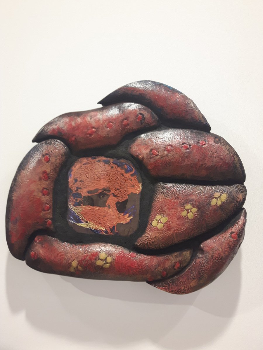 manitobaneuro's tweet photo. #Neurocraft meets #BrainWeek - Day 2!
"Beneath the Sheathe Series" by Gaetanne Sylvester, 2016
Earthenware
Portraits of the artist as a young woman and reflections on her family's experiences with epilepsy and Parkinson's
@CAN_ACN @dana_fdn @umanitoba @UM_RadyFHS @manitobacraft https://t.co/qLIl9s5ZDf