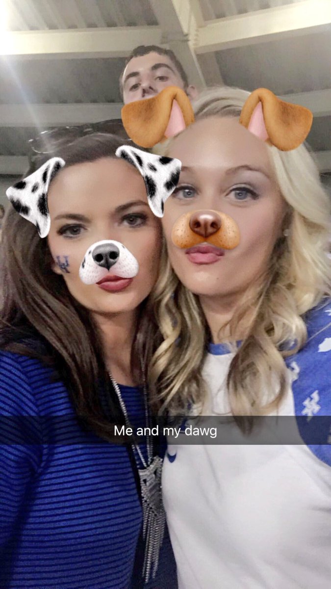 jordie_brock's tweet photo. Happy Birthday bestie!! I hope your day is as great as you are! Love you so much!! Can’t wait to see you Friday! 💗🎉 @taylorleisge https://t.co/KXJiV3lVqu
