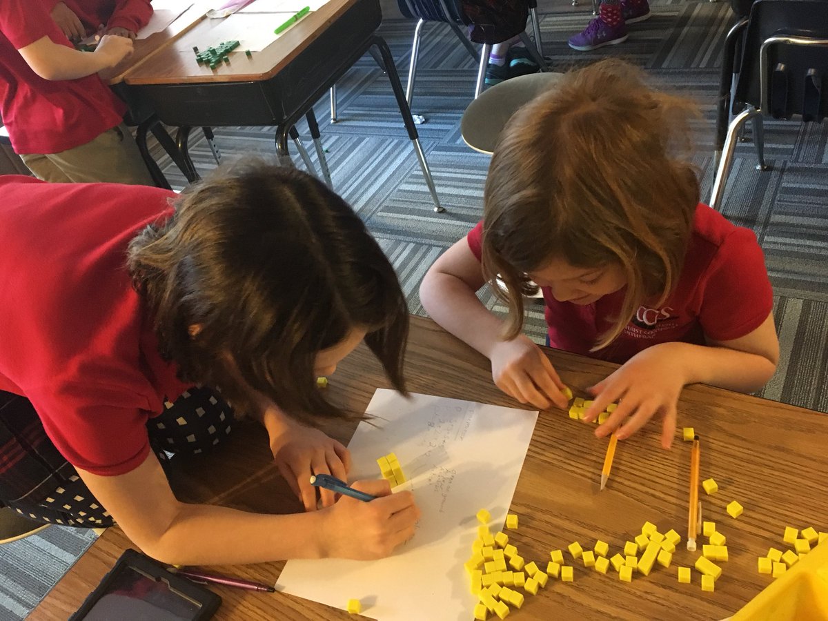 CCLSFishburn's tweet photo. Understanding volume (and it’s relation to perimeter and surface area) in concrete ways. #BuildingVolume #3rdgrade @CCLSChargers https://t.co/JBetpEUguO