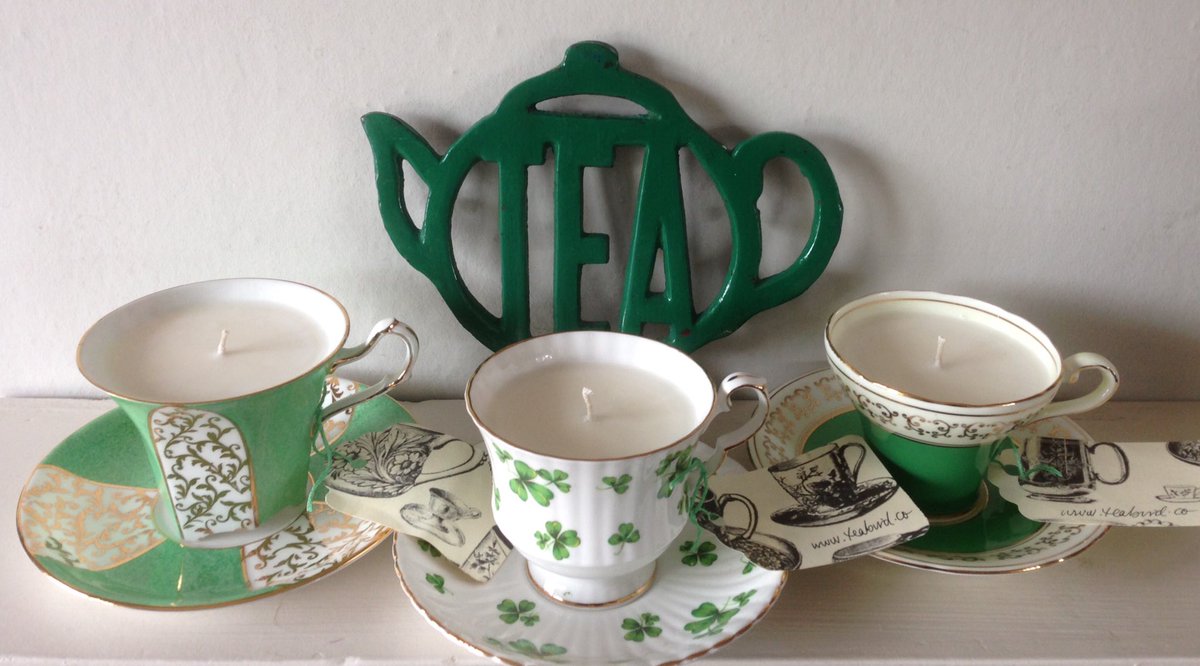 The #LuckOfTheIrish will be coming to <a href="/greenwichmkt/">Greenwich Market</a> this weekend! Teacups wearing the green #StPatricksDay #Spring <a href="/VisitGreenwich/">Visit Greenwich</a> <a href="/GreenwichHour/">(((Greenwich Hour)))</a> <a href="/GreenGreenwich/">Greenwich Green Party</a>