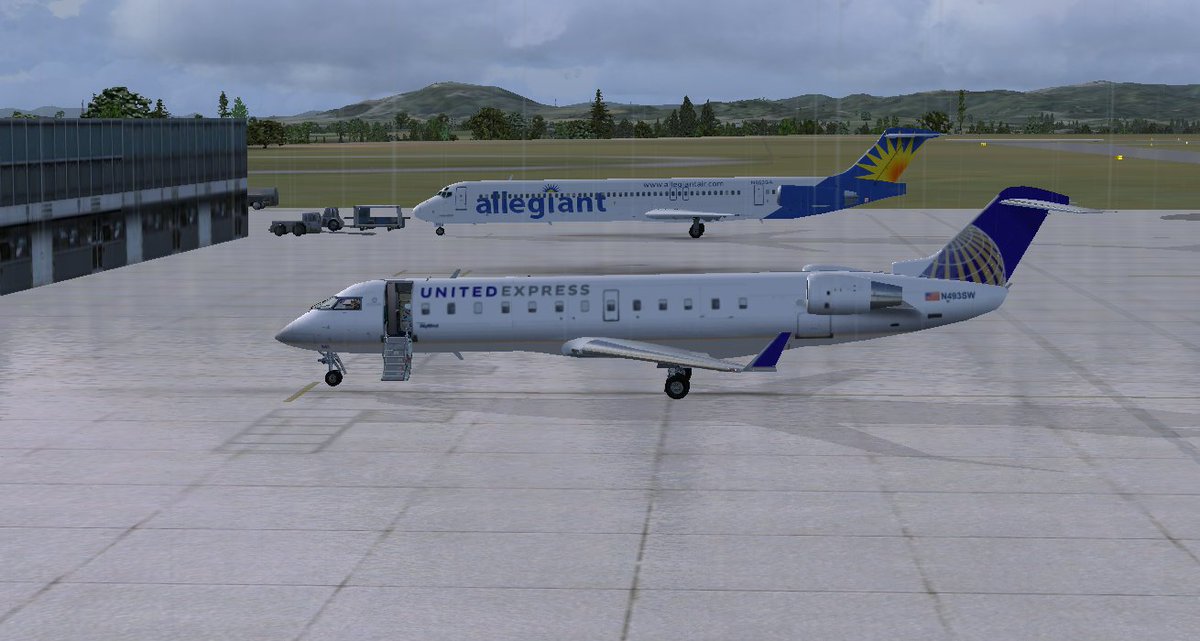 ajvan055's tweet image. Arrived in KAVL next to an AAY MD-83 that arrived 5 min before me. It was coming from KPIE. Might do an AAY flight later in the day. #flightsims @pilotSnowden  @RBLX_AAY