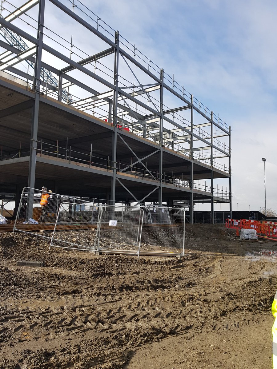 LDEfurnaz's tweet photo. A busy day for us as usual. The Built environment students started off with visiting the new @LDEUTC site, exploring the superstructure with @WatesGroup -  @GeoffreyJFowler @CioLdeUtc @GloriaGoldLDE https://t.co/EWMyrH8a7j