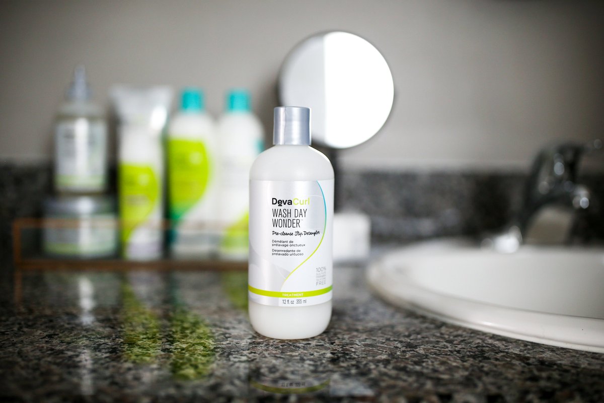 DevaCurl's tweet photo. Good news for Wash Day haters! #WashDayWonder is now available on https://t.co/0DfH9agg69, @Sephora & @UltaBeauty!
Pick up this all-new treatment along with #DeepSeaRepair, #MeltIntoMoisture & #BuildupBuster to really TREAT your curls. https://t.co/t3fcna0Ihh