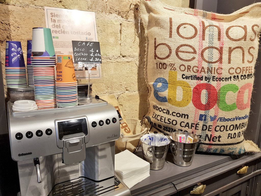 chez_marzola's tweet photo. Te apetece un cafecito? Tostadito? Ecológico? De Colombia, pero de #Huesca? Un #cafe @EbocaVending
Conoces nuestro rincón de café?
Mmmmm...
Entra en @chez_marzola https://t.co/mcstinI1mK