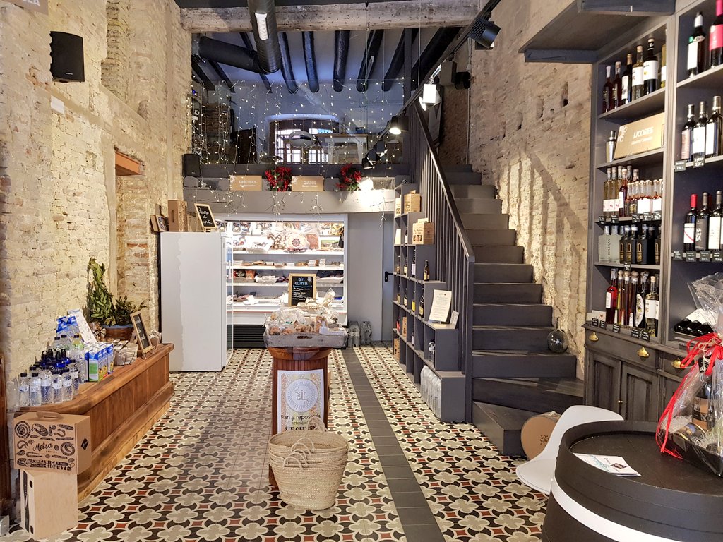 chez_marzola's tweet photo. Te apetece un cafecito? Tostadito? Ecológico? De Colombia, pero de #Huesca? Un #cafe @EbocaVending
Conoces nuestro rincón de café?
Mmmmm...
Entra en @chez_marzola https://t.co/mcstinI1mK