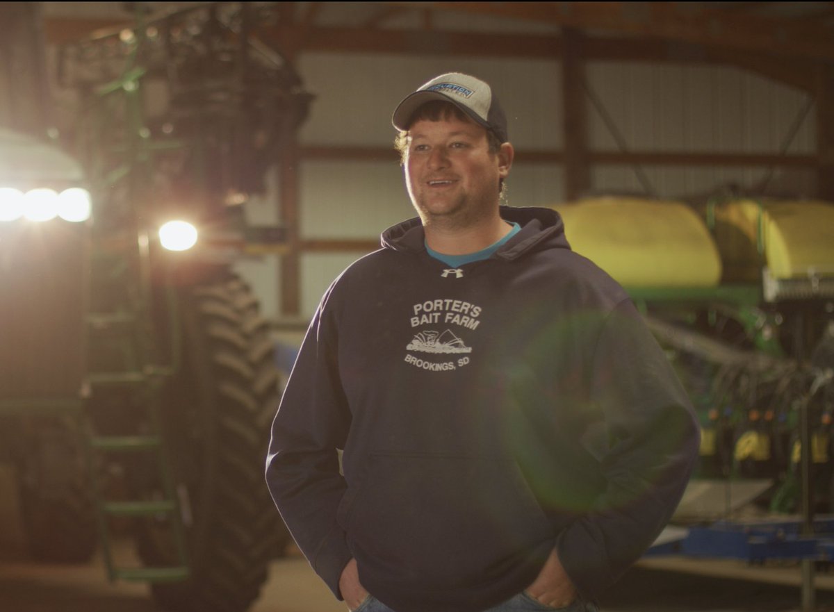 InnovationNow1's tweet photo. We worked together with customer Drew Lakner, a 5th generation farmer, to incorporate new technology. Take a look to see how we worked with @alakner1 to push the #multihybrid technology in a unique way at Lakner Farms: https://t.co/F9QsVqEdI5 #ICrunningstrong #precisionag https://t.co/LkA1ikMe99