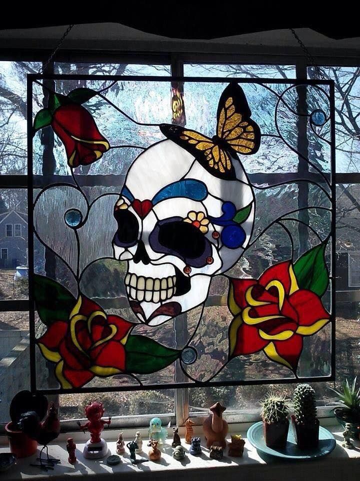 skull_flow's tweet photo. Skull Glass Etching! 💀😎😍💀

#Skull #SkullArt #WindowEtching #Design https://t.co/nqCbcxZ2nm