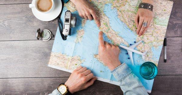 magicmaman_com's tweet photo. Témoignage famille nomade : "Nous avons fait le tour du monde avec nos 3 enfants" https://t.co/ItSeLDzMue https://t.co/oiXPszBk94