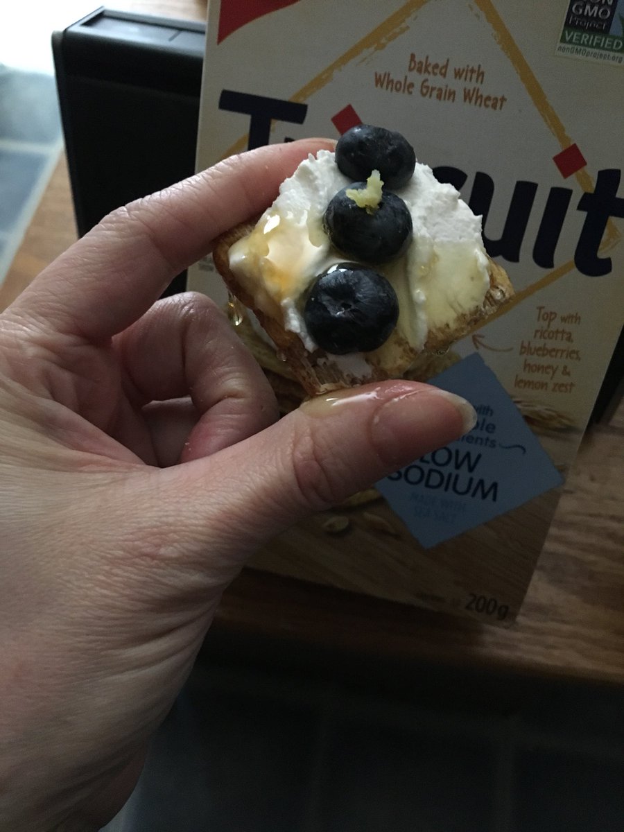 YvetteNunes's tweet photo. In the kitchen in #StrathVegas listening to @cbcradioq skipped breakfast now snacking on low sodium triscuits, light ricotta, honey, blueberries &amp; lemon zest..my new addiction one bad &amp; 5 yummy goods. @tompowercbc #StickyTweet https://t.co/wg4K7tlab6