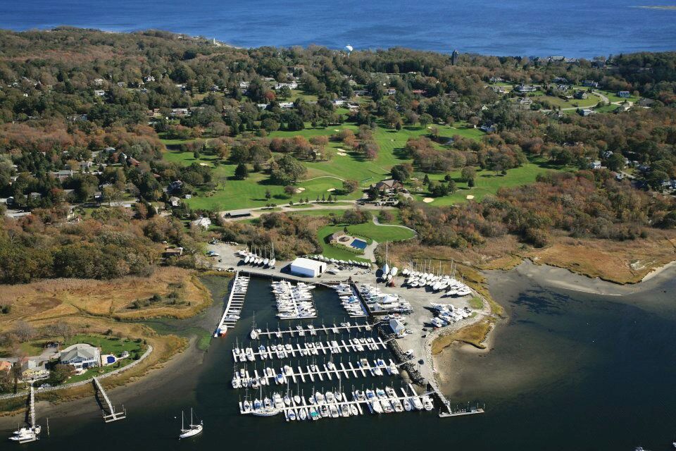 harborlightsRI's tweet photo. Stay safe during the storm! ❄️ 99 days til Summer 2018!
• • •
#summer2018 #summerdays #views #parandtackle #pool #golf #weddings #fun #rhodeisland #rhodeisland #rhodeeats #rhodeislandweddings #rigolf https://t.co/qktzjyrHiI