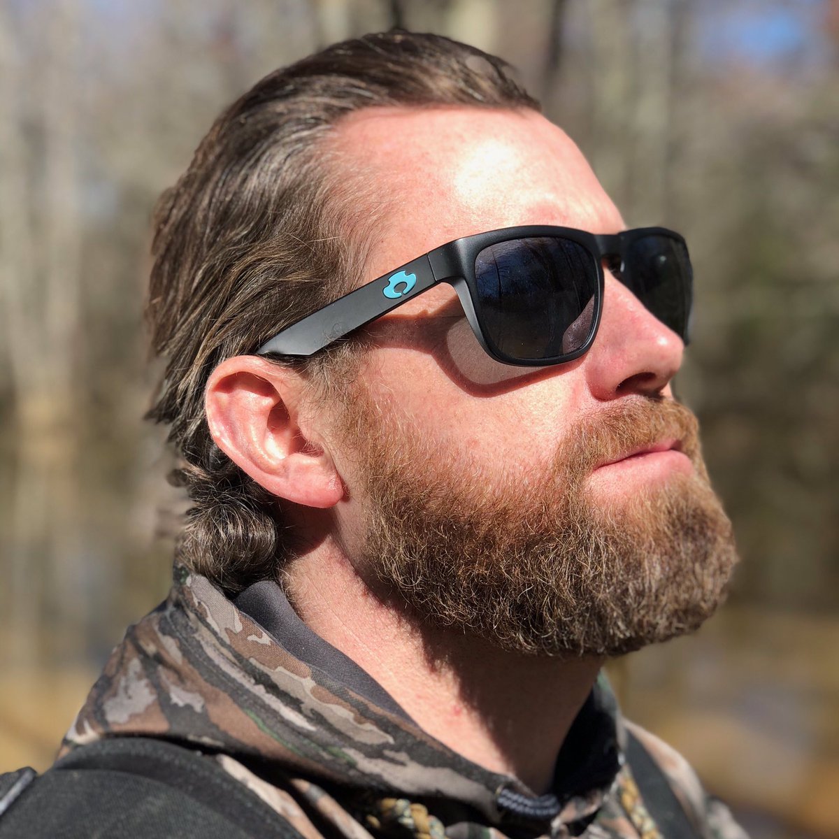 Blue Otter Polarized on X: Staring at the sky has never looked better.  Minimize eye exhaustion with polarized lenses by Zeiss Vision and stay  comfortable from dawn to dusk with our lightweight