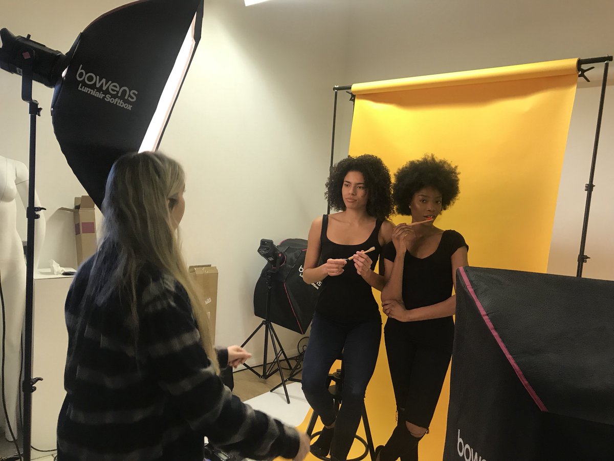 populatesocial's tweet photo. Throwback to our @Brushboxuk shoot a few weeks ago! We loved working with @RagHouseStudio and now we're itching to show you the finished product! 
Looking 🔥 with a toothbrush ain't easy but these models nailed it! 👌 https://t.co/kuX8efN4uX
