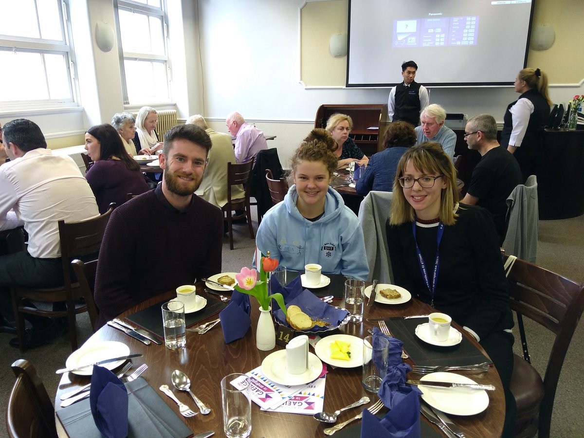 TUDublinOnaG's tweet photo. Bolg lán tar éis Lón na Gaeilge do Sheachtain na Gaeilge DIT i Sráid Chathail Brugha @ditofficial @bua_dit Use your cúpla focal this week in DIT! #SeachtainNaGaeilge #buadit https://t.co/i9DSIFJPUn
