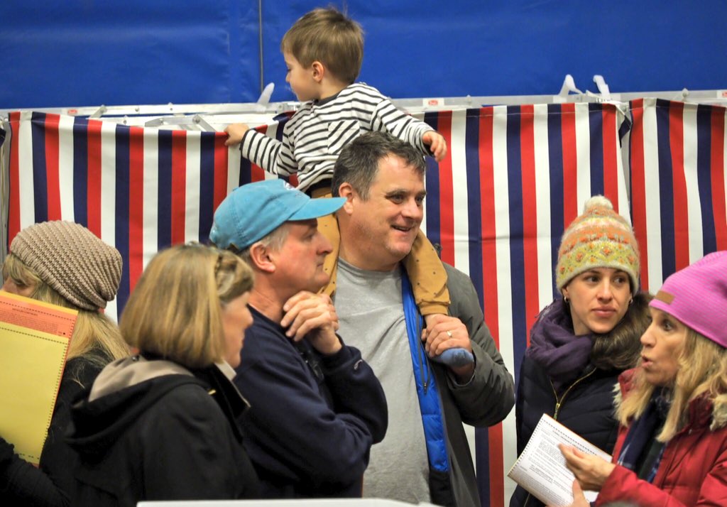 photorichierich's tweet photo. The polls in #Rye #NH are packed on #townelections day. #nhpolitics #vote @seacoastonline https://t.co/InrbHNedar