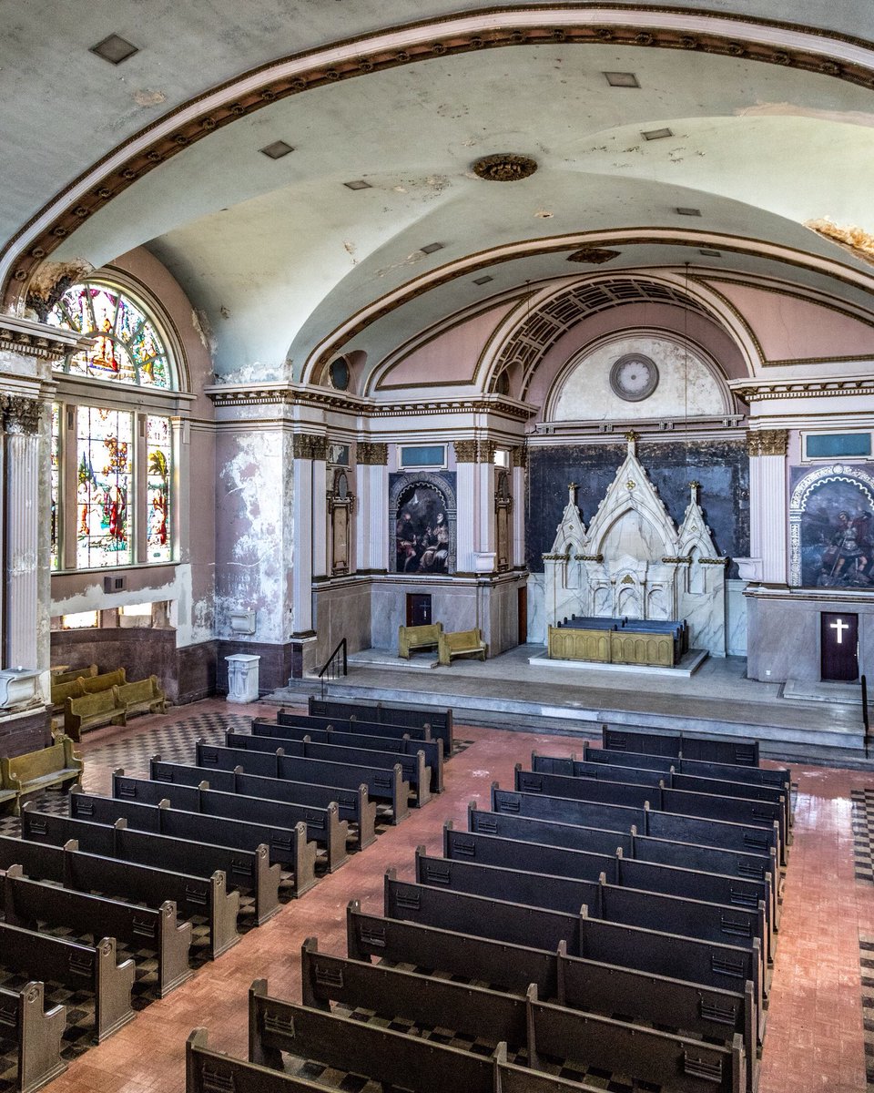 This Chicago church went abandoned after their pastor stole the parish’s money and ran off! It has sat like this ever since.