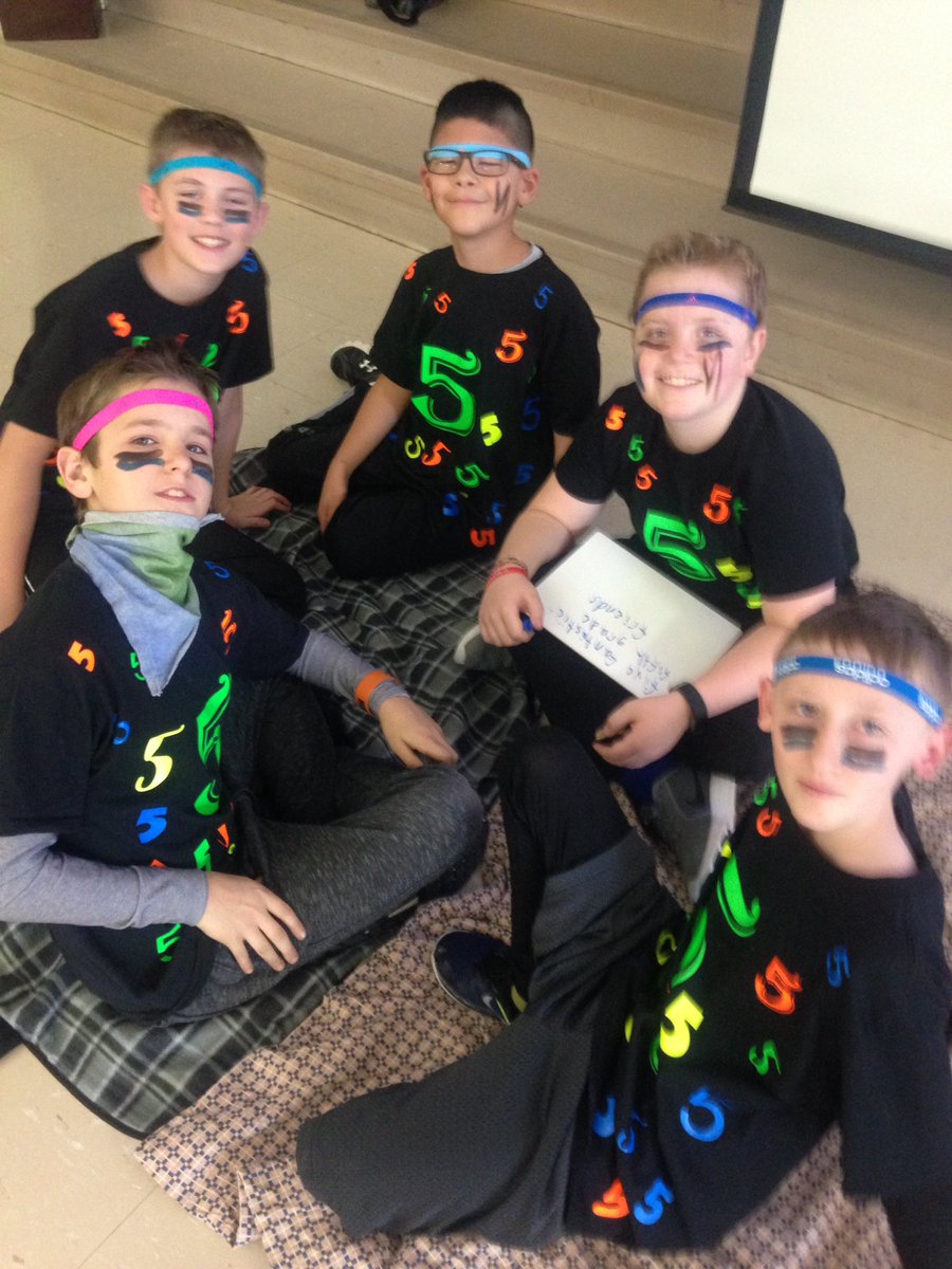 BLEBulldogs's tweet photo. #battleofthebooks at BLE https://t.co/Vveg6VIwlr