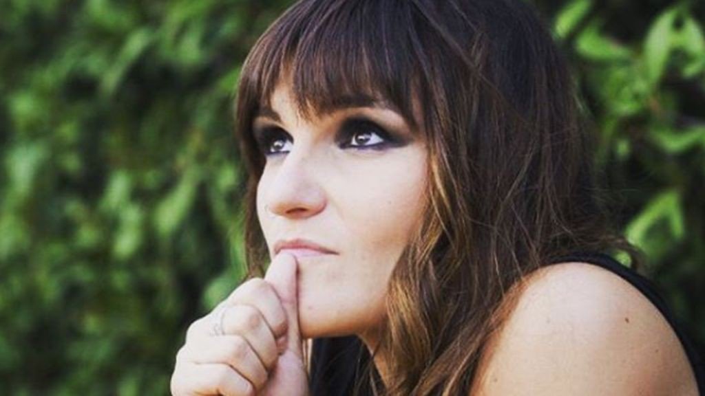 telecincoes's tweet photo. .@RozalenMusic, sobre el caso Gabriel: "Hay días que parece imposible tener fe en la humanidad" > https://t.co/73b7BLTx1f https://t.co/tPZf21fssg