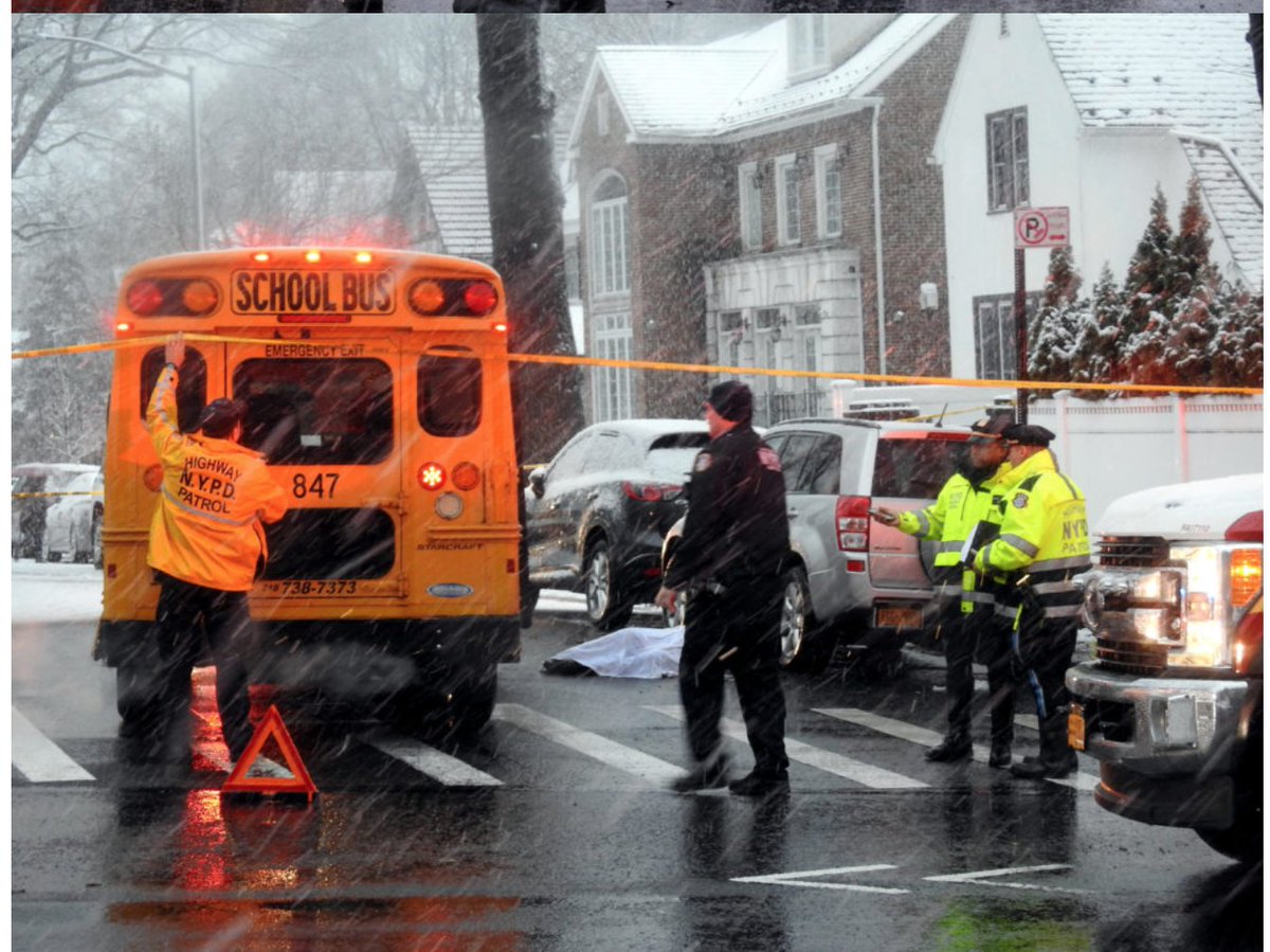 MakeQueensSafer's tweet image. #KewGardens fatality. Woman hit by @NYCSchools bus in crosswalk, blocks from #QueensBlvd @NYPDHighway investigating. Was driver charged with #FailureToYield? What about speed? For @MTA law is 5MPH on turns. Do school busses have laws? #PS99  @CMKoslowitz #ForestHills @NYPD102Pct