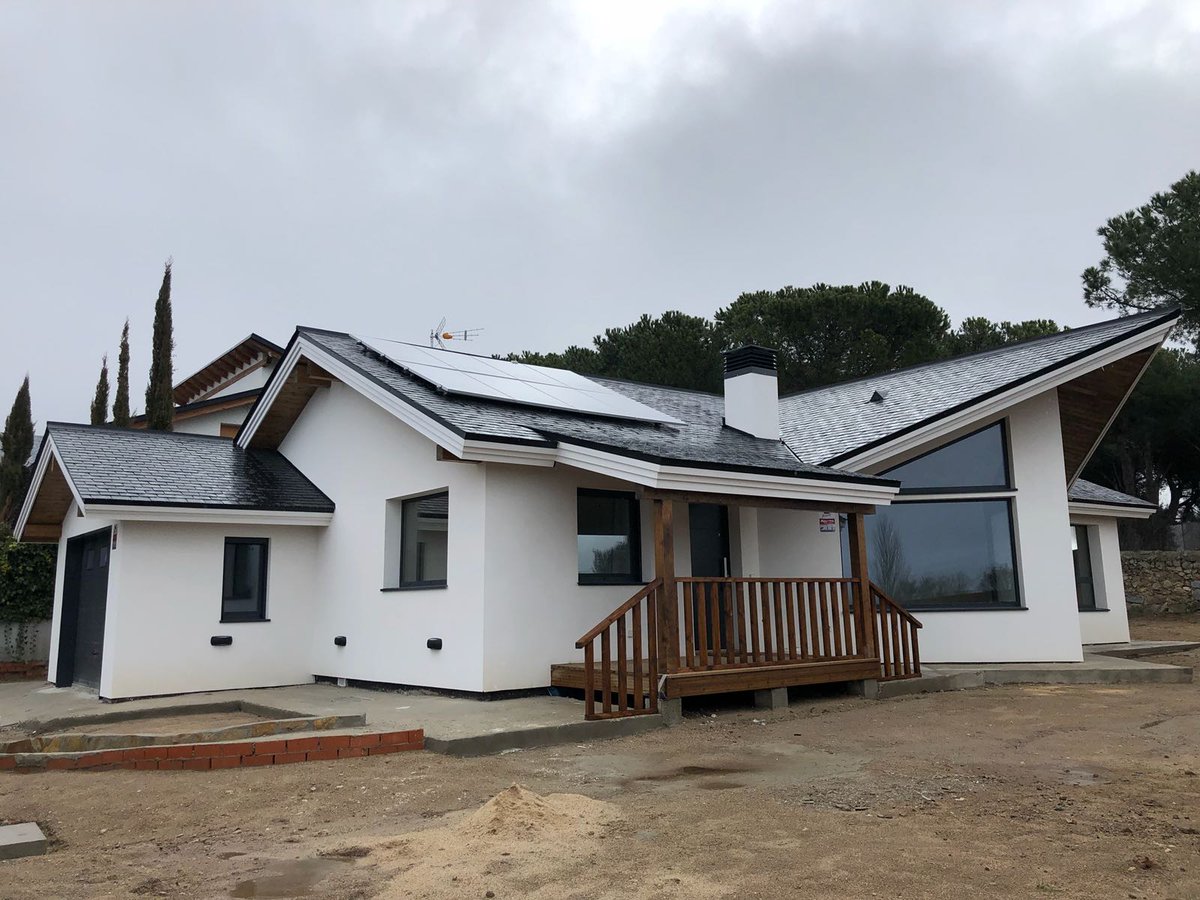 ComercialFocus3's tweet photo. Finalizada #ColladoMediano en #Madrid 
Preciosa vivienda #Biopasiva de @100x100madera. Esperamos que sus propietarios disfruten de todas sus ventajas 
#saludables
#nzeb
#eficienciaenergetica
#bioclimatico
#ecológico
#sostenibilidad 
#MedioAmbiente https://t.co/un97n5qpsC