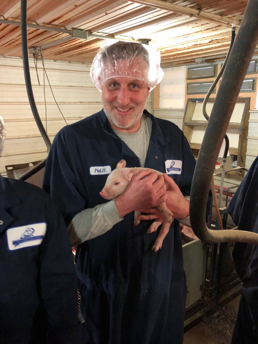 Day = made! We held baby piggies on today's <a href="/FeedTheDialogue/">Feed The Dialogue</a> #PigTalesFarmTour. Here are a few of our smiling faces! 🐽🐷 @Jennacooperfit <a href="/sfsistersblog/">Soul-Full Sisters</a> <a href="/CLTdining/">Charlotte Dining</a> #FeedtheDialogueNC