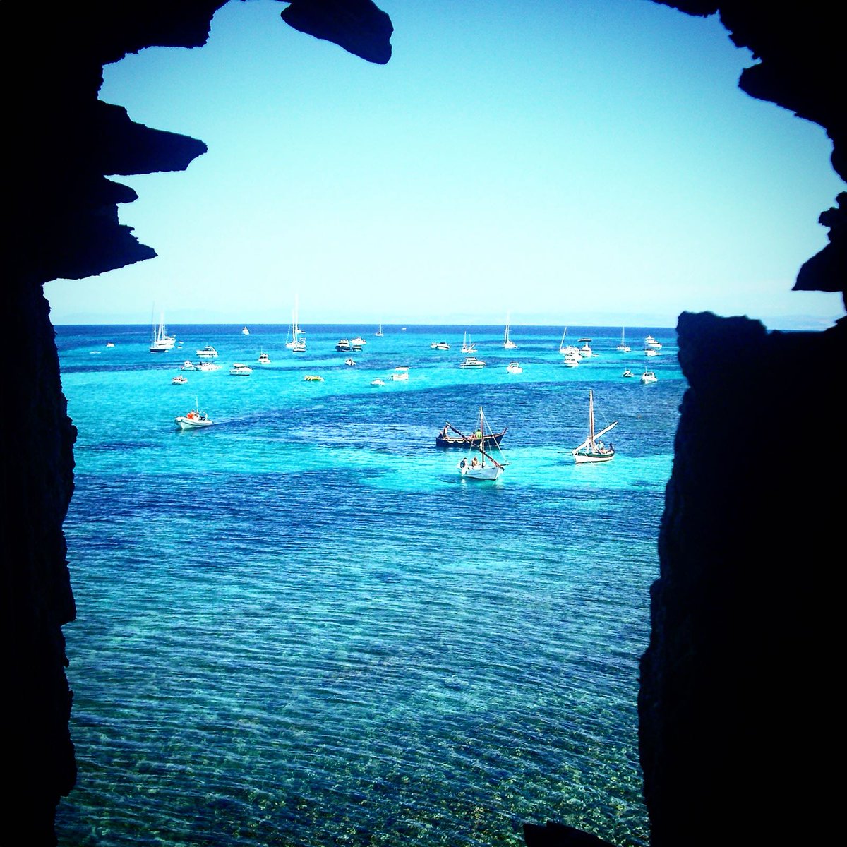 Vi  regalo una  visione del  paradiso.'le piscine' tra  l'#Asinara e l'#Isolapiana