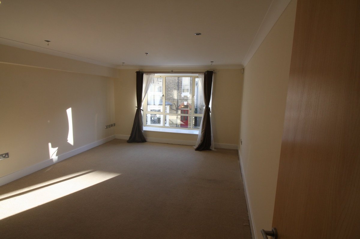 Chambers Estates tweet media